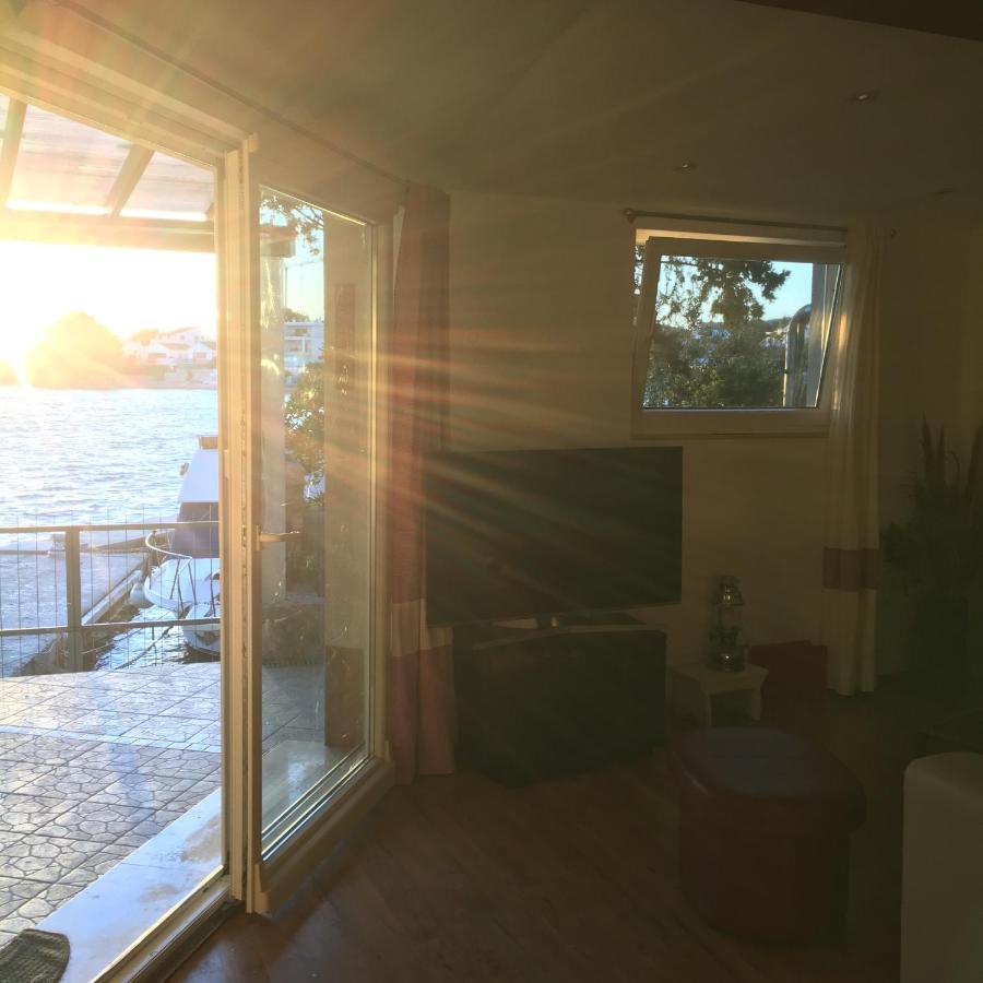 Apartment Jakov With Boat Mooring Žaborić Kültér fotó